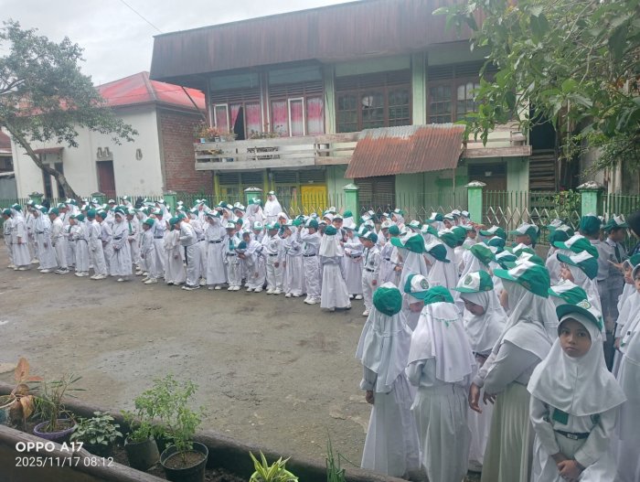 Upacara Bendera Rutin Berjalan Khidmat dan Penuh Makna
