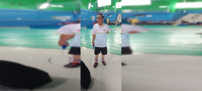 Sportivitas Terjaga Guru-Guru MIN 3 Kerinci Ikut Ramaikan Pertandingan Bulutangkis