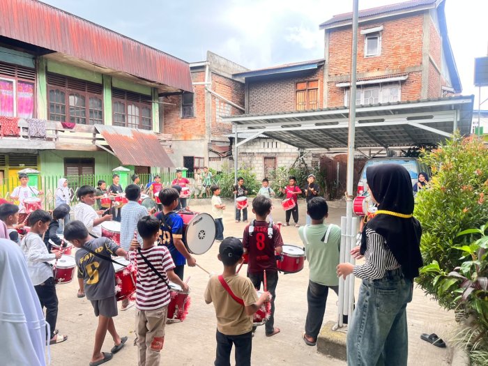 Kobarkan Semangat Kemerdekaan, Tim Drum Band MIN 3 Kerinci Genjot Latihan Sore!