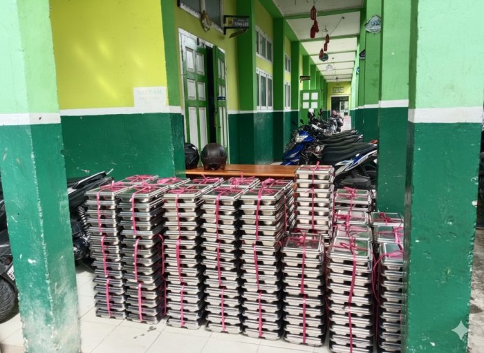 Makanan Bergizi Gratis MIN 3 Kerinci Siap Dibagikan ke Setiap Kelas