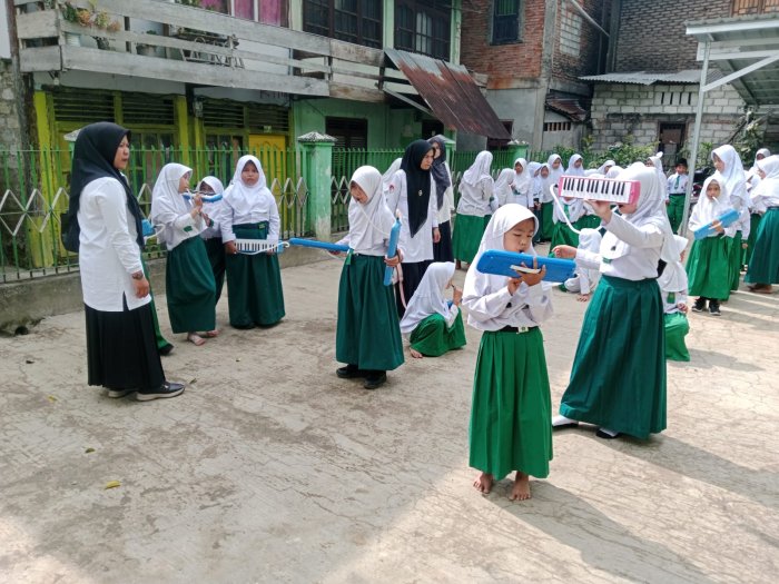 Sambut Semarak HUT RI, Tim Drum Band MIN 3 Kerinci Intensifkan Latihan