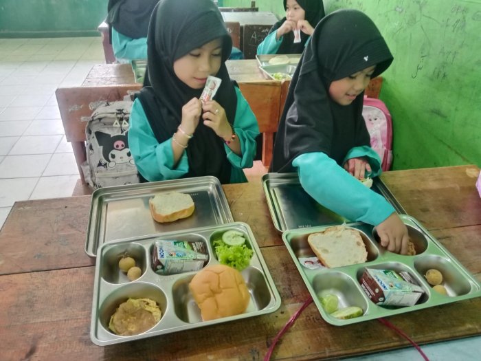Jumat Berkah Bersama Makan Bergizi Gratis (MBG)