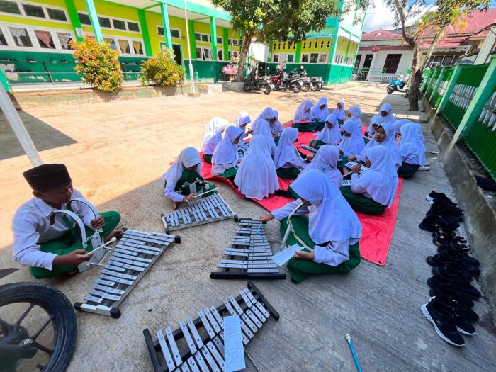 Semarakkan HUT RI ke-81, Siswa MIN 3 Kerinci Mulai Intensif Latihan Drumband